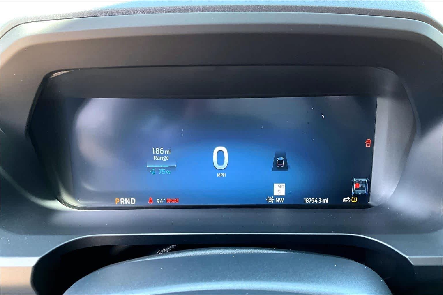Used 2024 Avalanche Ford LARIAT image 28