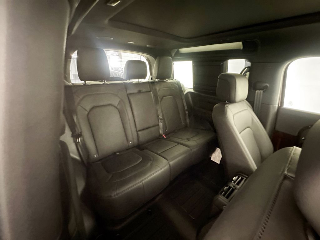 New 2026 Sedona Red Land Rover X-Dynamic SE image 28
