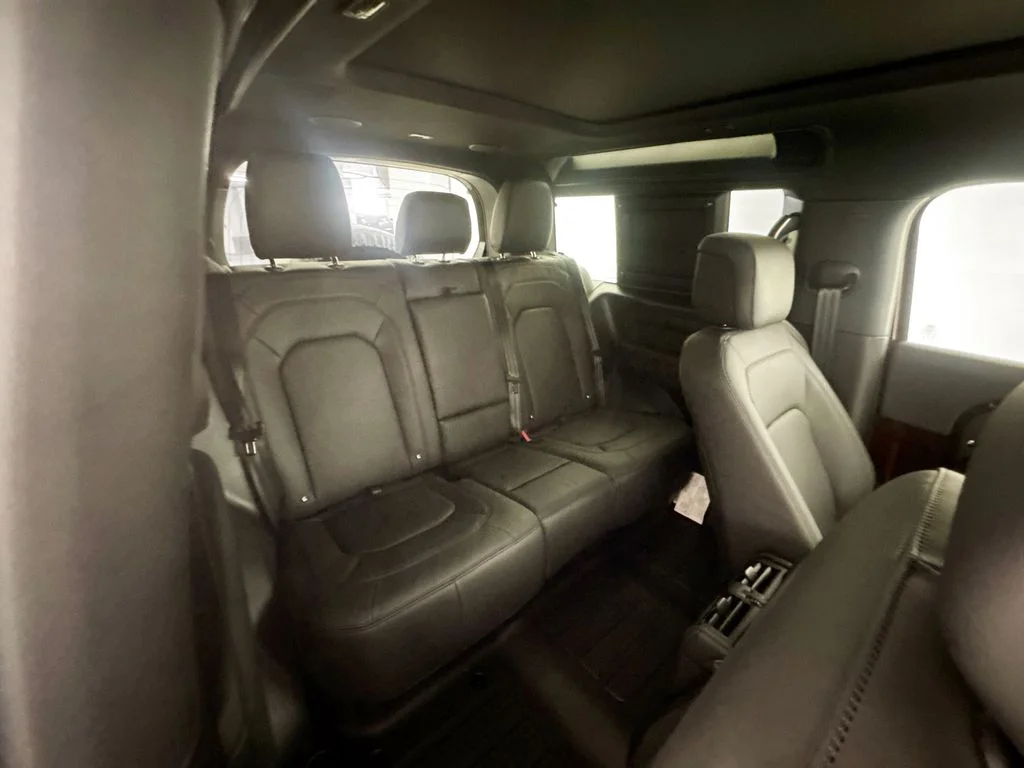 New 2026 Sedona Red Land Rover X-Dynamic SE image 28
