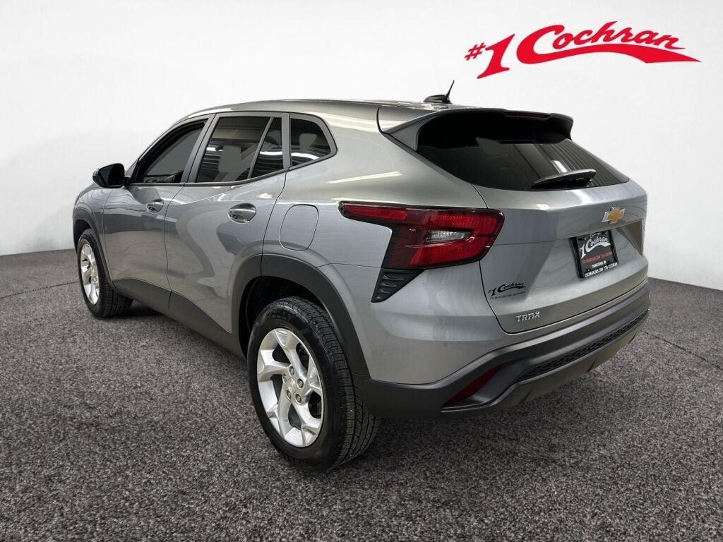 2024 Chevrolet Trax LS - Photo 19