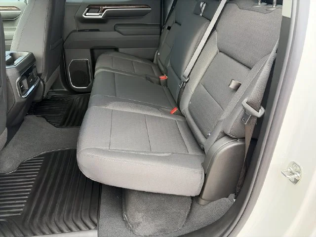 New 2026 White GMC Elevation image 12