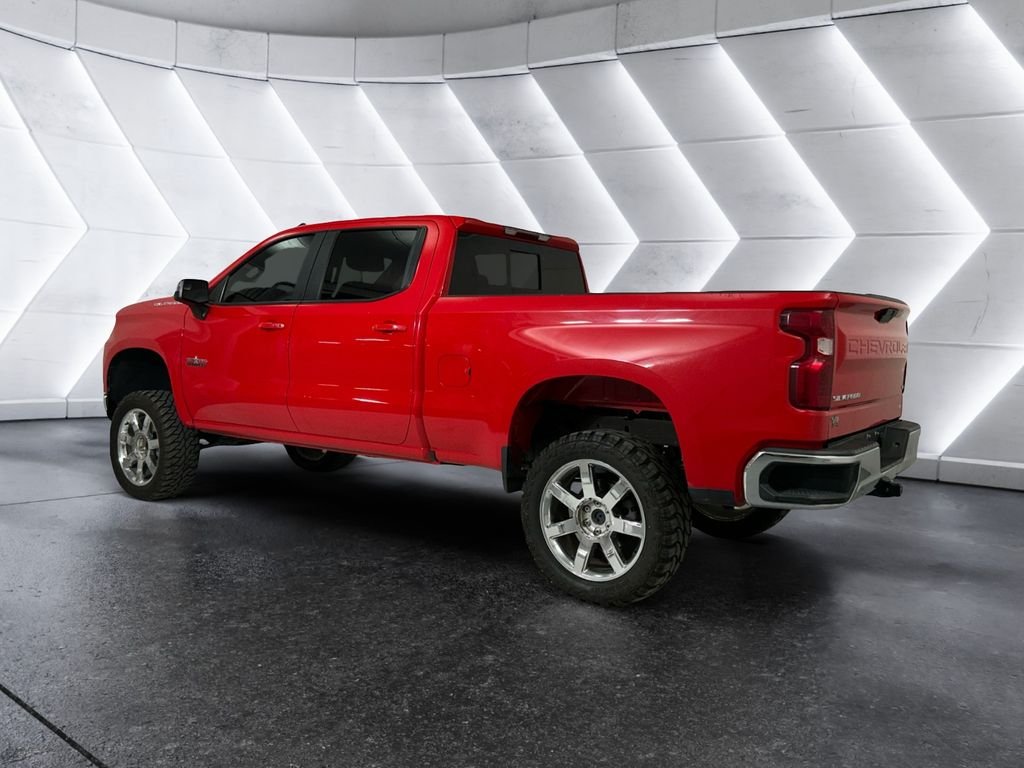 Used 2022 Red Chevrolet LT image 6
