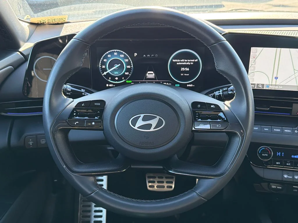Used 2025 Gray Hyundai SEL Sport image 23