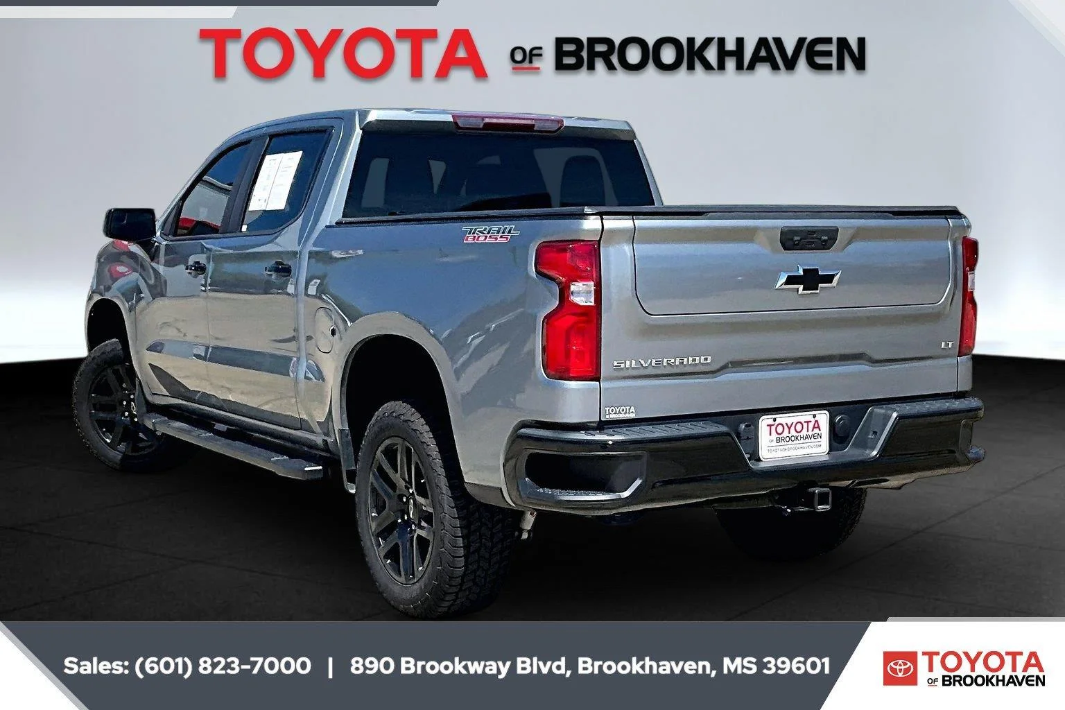 Used 2024 Sterling Gray Metallic Chevrolet LT Trail Boss image 2