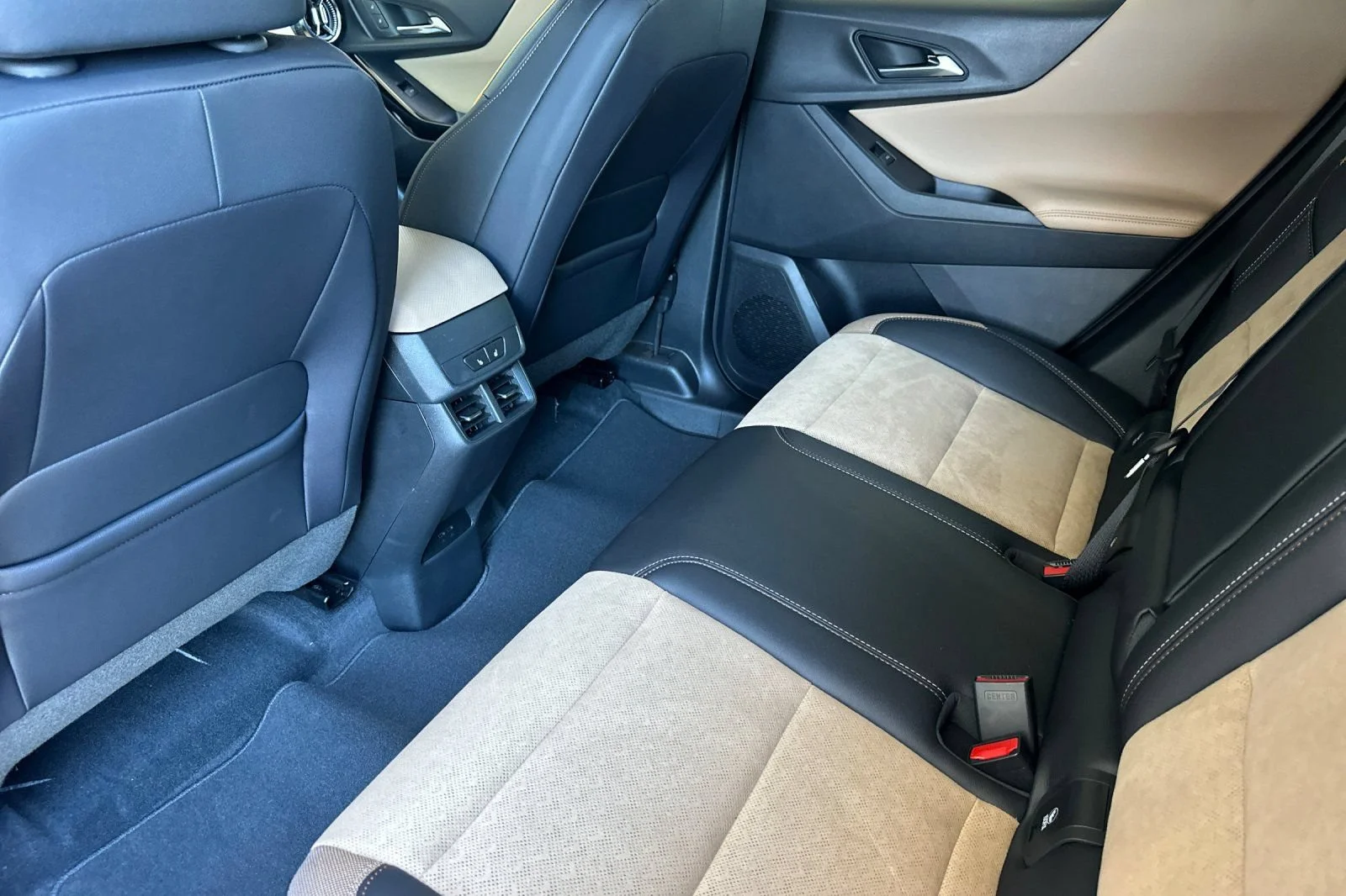 New 2027 Polar White Tricoat Chevrolet ACTIV image 12