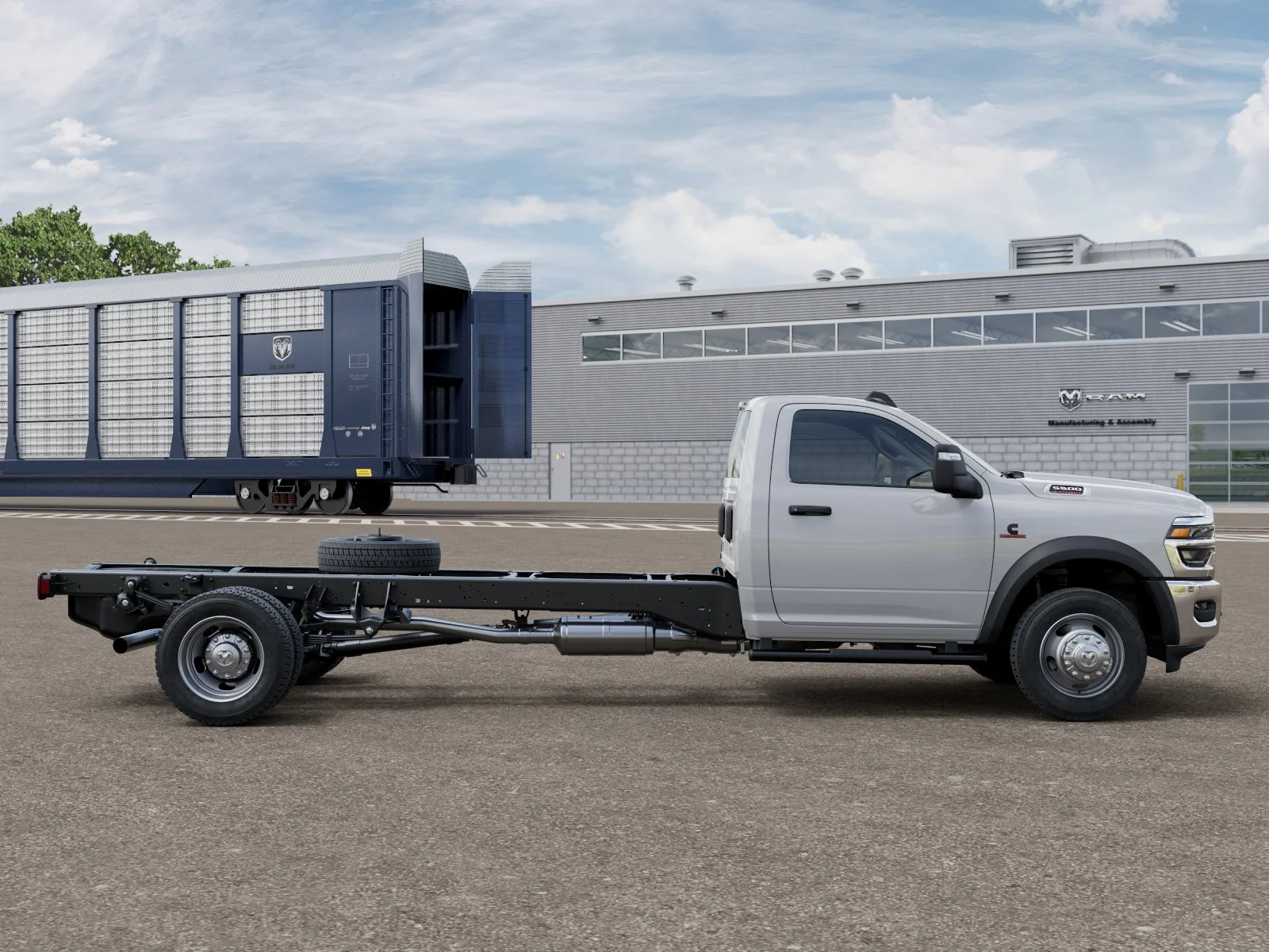 New 2026 Bright White Clear-Coat Exterior Paint RAM TRADESMAN image 12