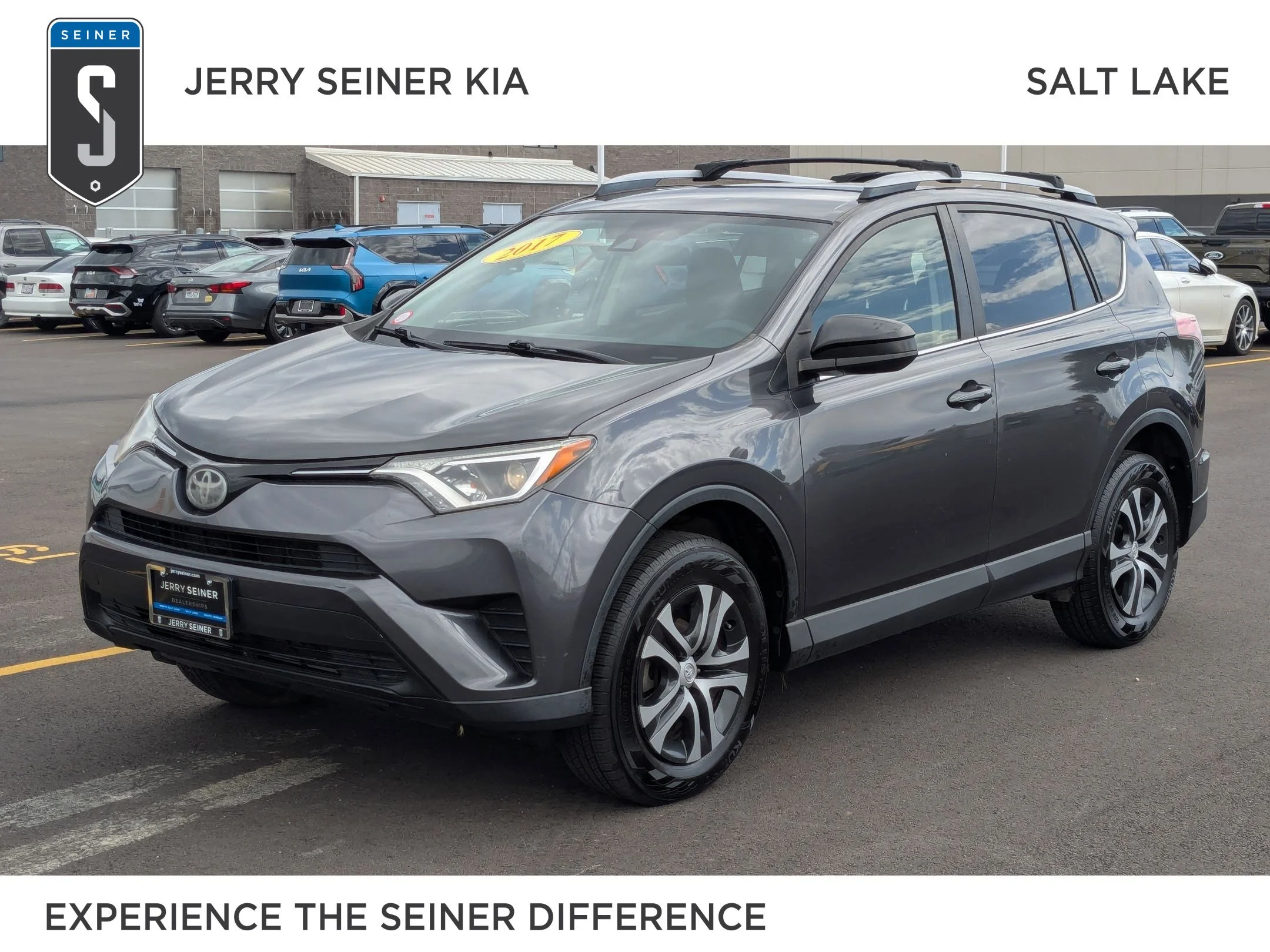 2017 Toyota RAV4 LE AWD's photo