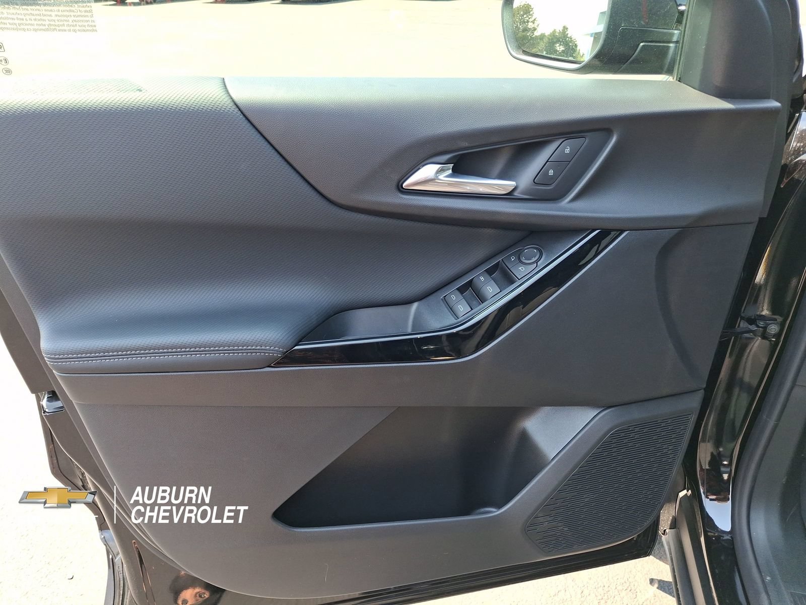 2027 Chevrolet Equinox LT - Photo 15