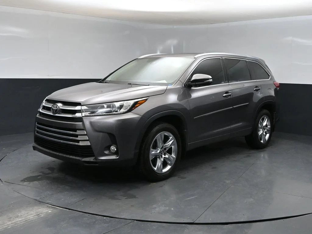 Used 2018 Predawn Gray Mica Toyota Limited image 5