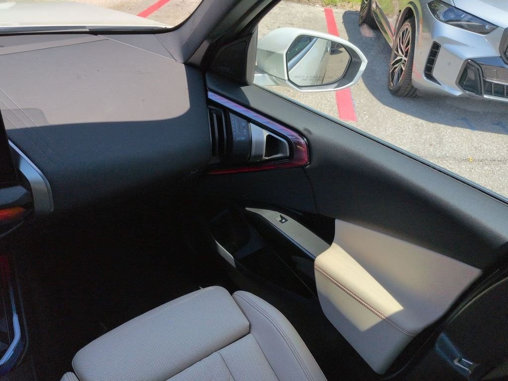 New 2026 White Metallic BMW 30 xDrive image 17