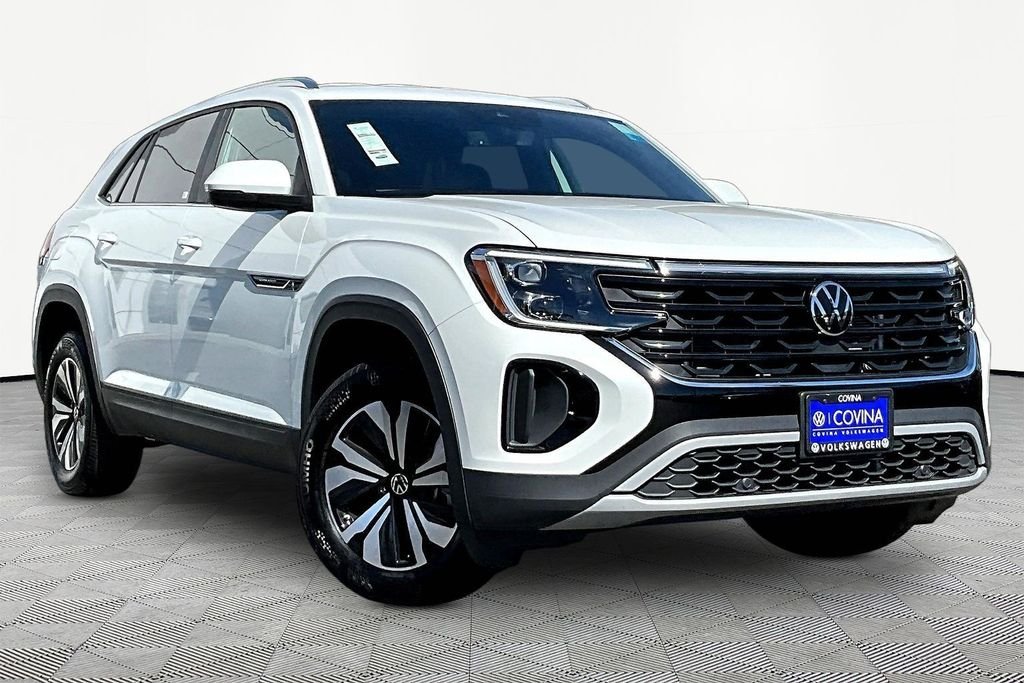 2026 Volkswagen Atlas Cross Sport 2.0T SE's photo