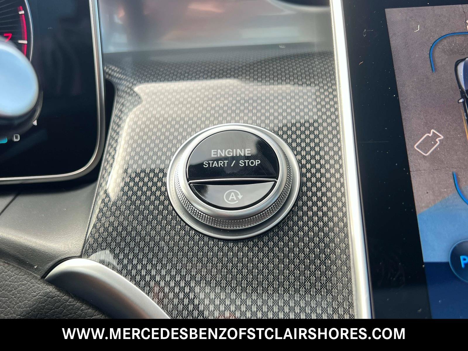 New 2027 Graphite Grey Metallic Mercedes-Benz GLC 300 image 27