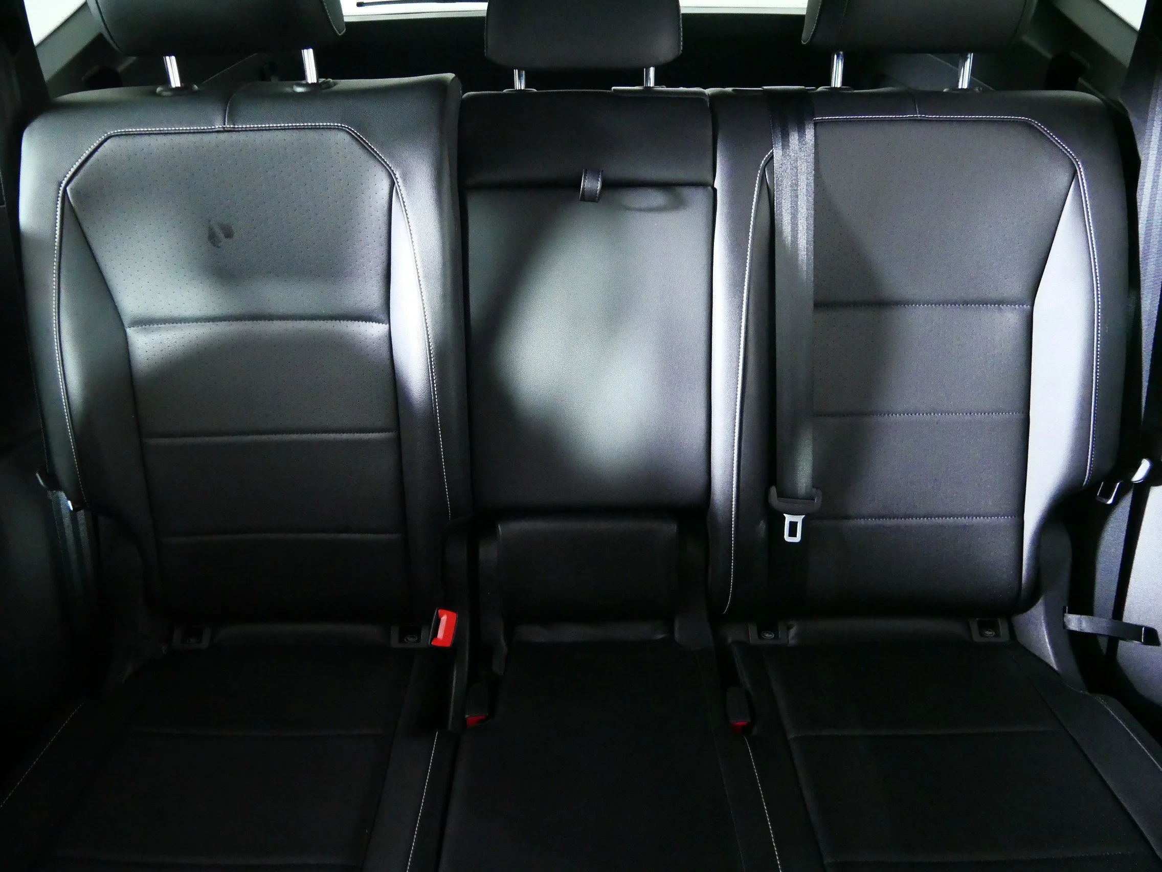 Used 2021 Pure White Volkswagen SE R-Line Black image 13