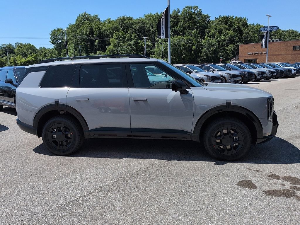 New 2027 Wolf Gray Kia X-PRO SX image 2