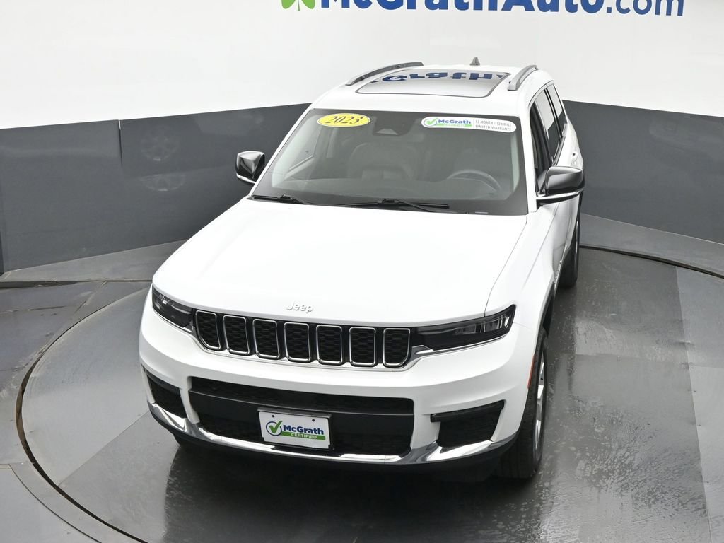 Used 2023 White/off-white Jeep Limited image 30