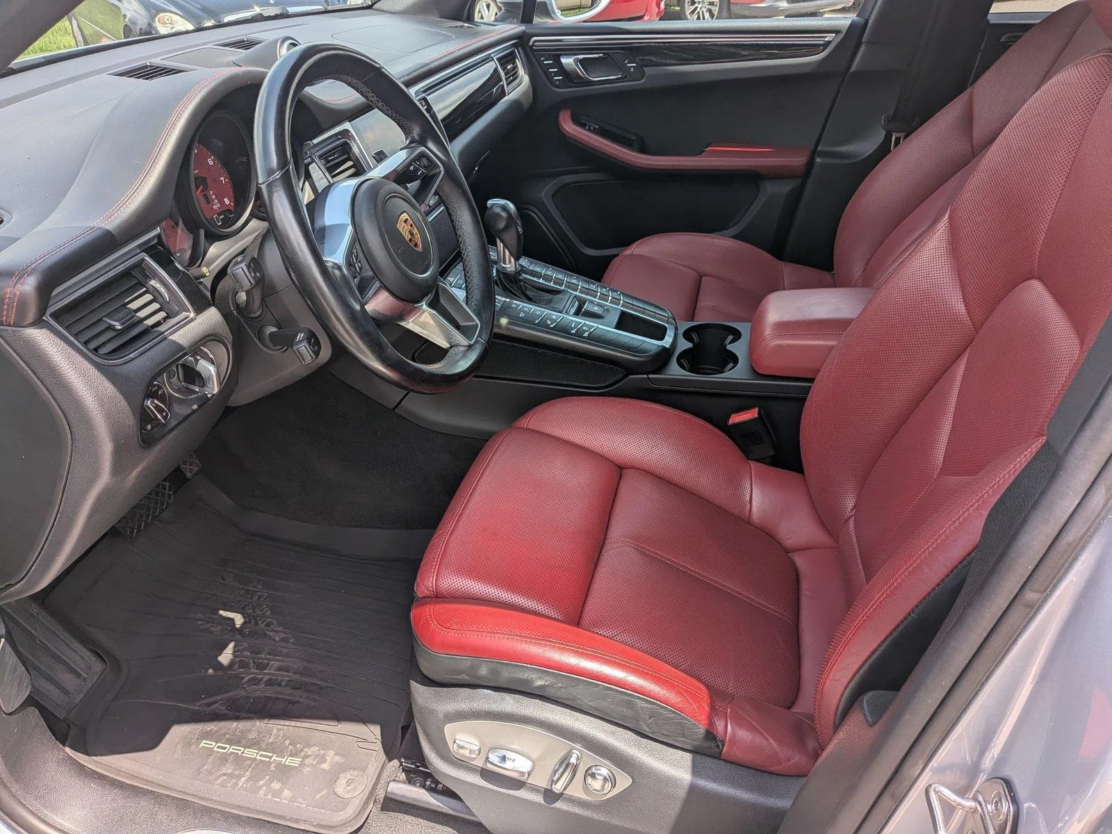 Used 2018 Rhodium Silver Metallic Porsche S image 19