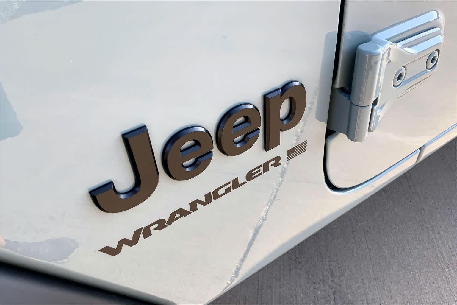 New 2026 Earl Clearcoat Jeep Sport S image 15