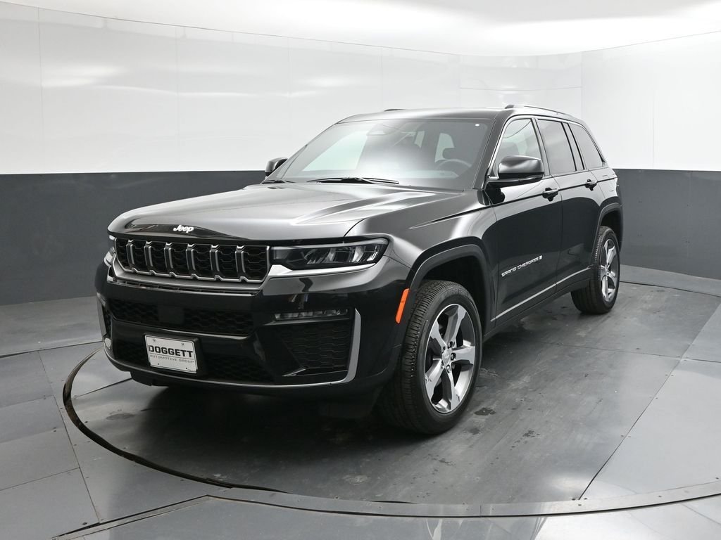 New 2026 Diamond Black Crystal Pearl-Coat Exterior Paint Jeep Limited image 30