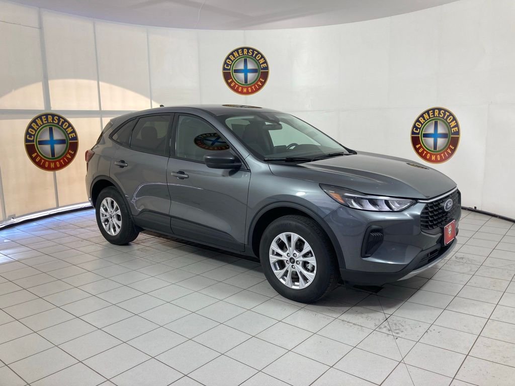 Used 2025 Gray Ford Active image 19