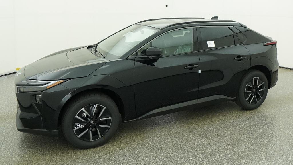 New 2026 Midnight Black Metallic Toyota XLE image 5