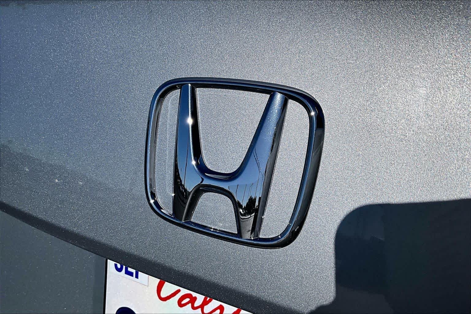 Used 2025 Solar Silver Metallic Honda Sport Touring image 30
