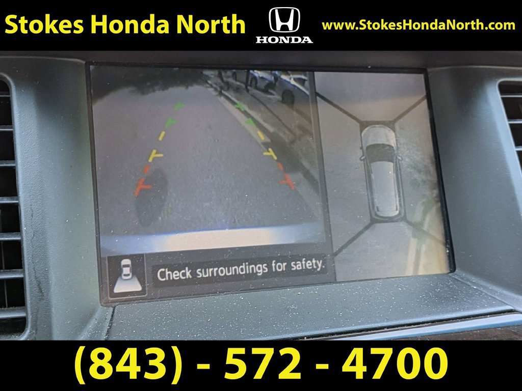 Used 2015 Silver Nissan SL image 28