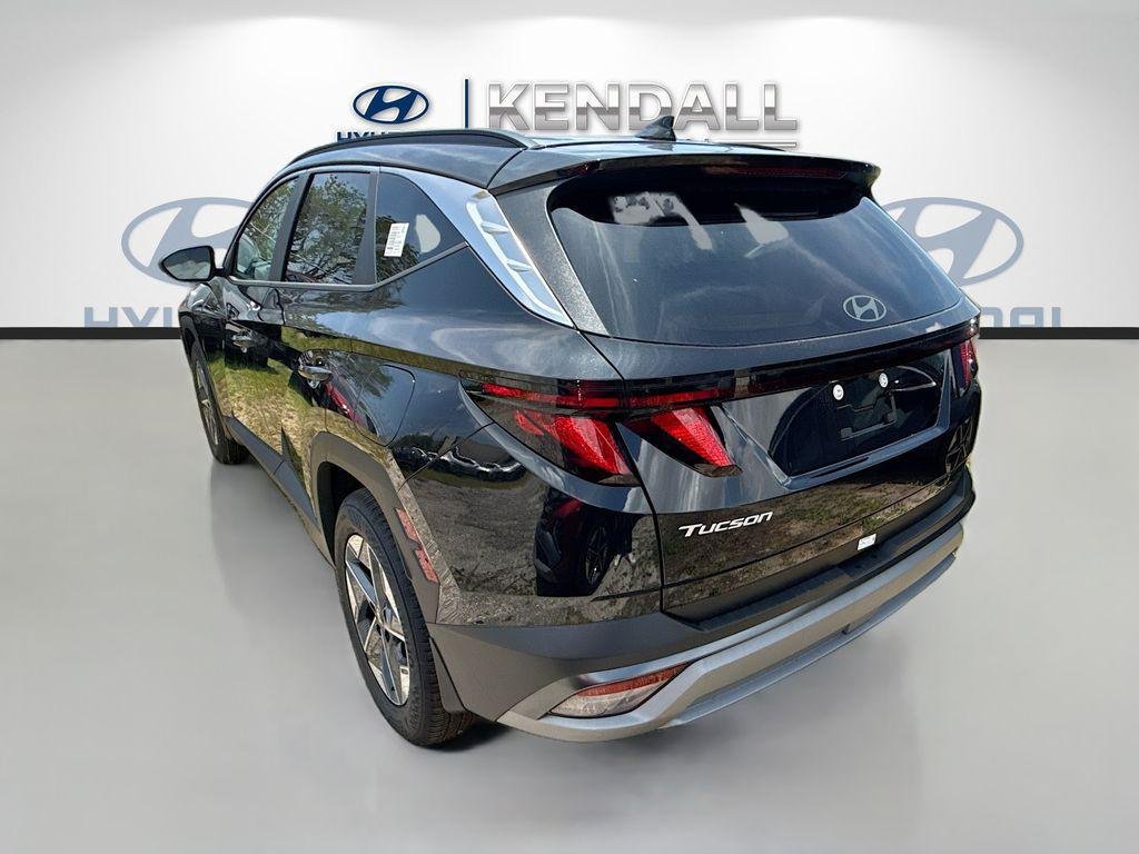 New 2026 Phantom Black Hyundai SEL FWD image 4