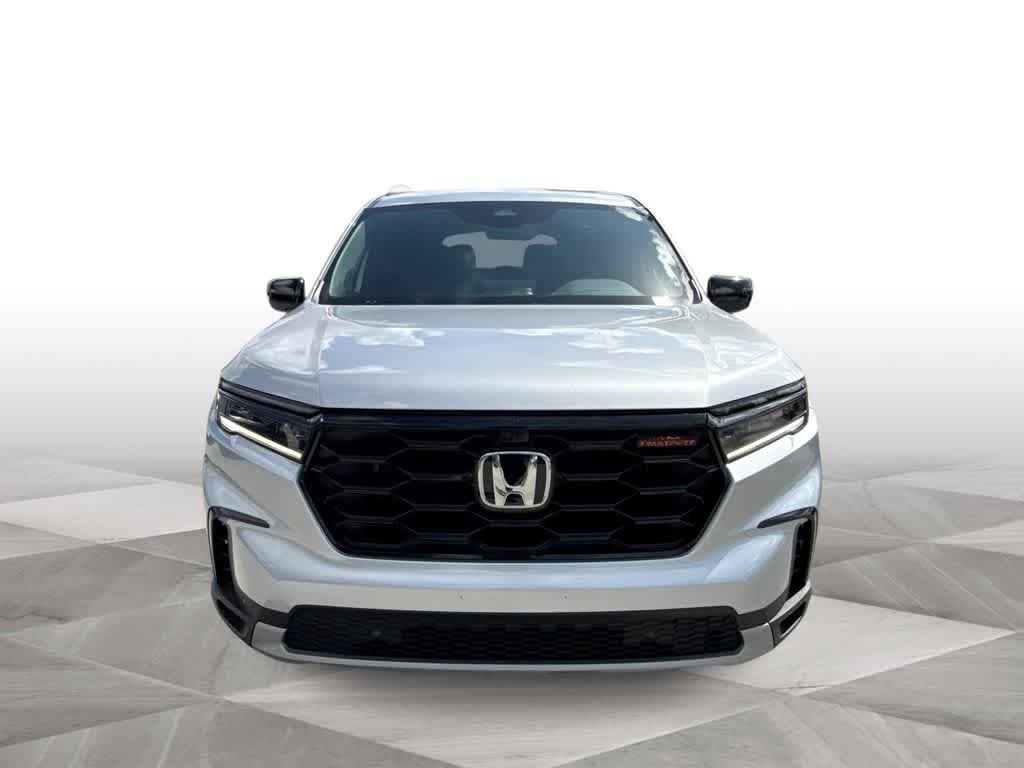 Used 2025 Lunar Silver Metallic Honda TrailSport image 3