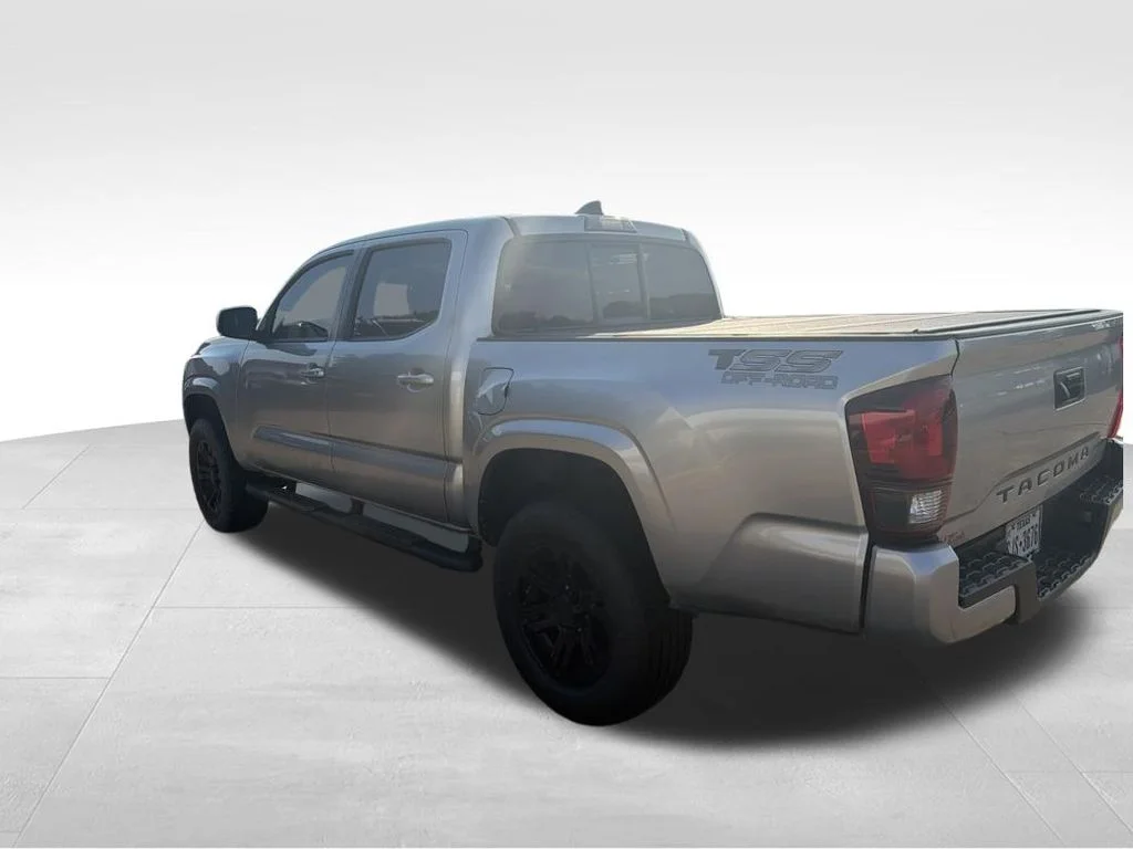 Used 2022 Silver Toyota SR image 16