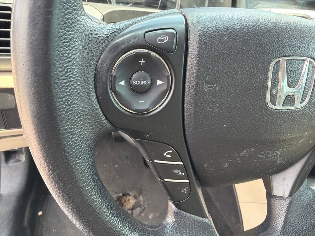 Used 2015  Honda LX image 18