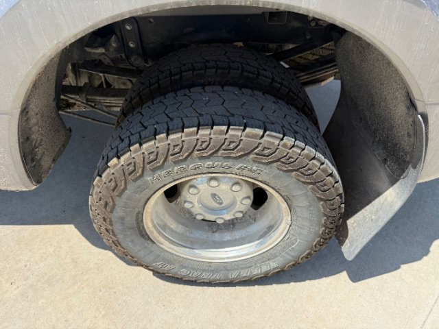 Used 2022 Gray Ford XL image 11