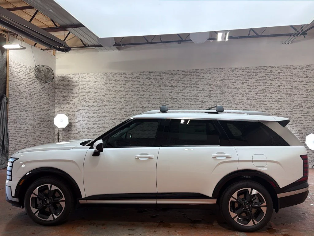 New 2027 Creamy White Pearl Hyundai Limited image 4