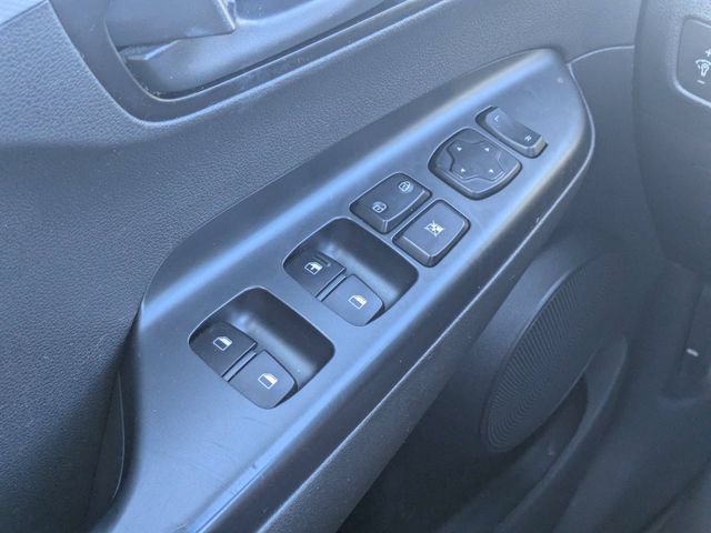 Used 2021 Gray Hyundai SE image 22