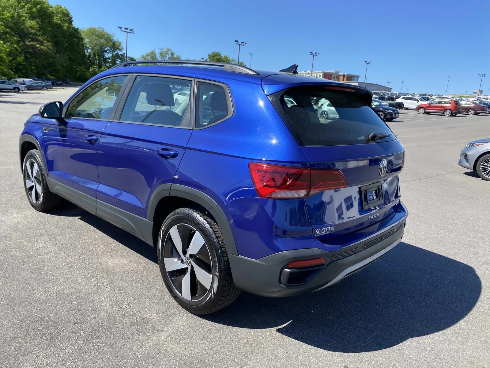 Certified Used 2023 Dusk Blue Metallic Volkswagen S 4MOTION image 3