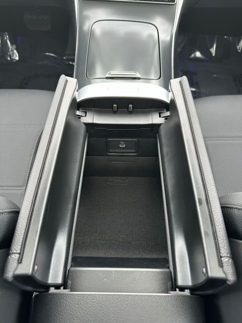 Used 2026 White Mercedes-Benz C 300 image 35