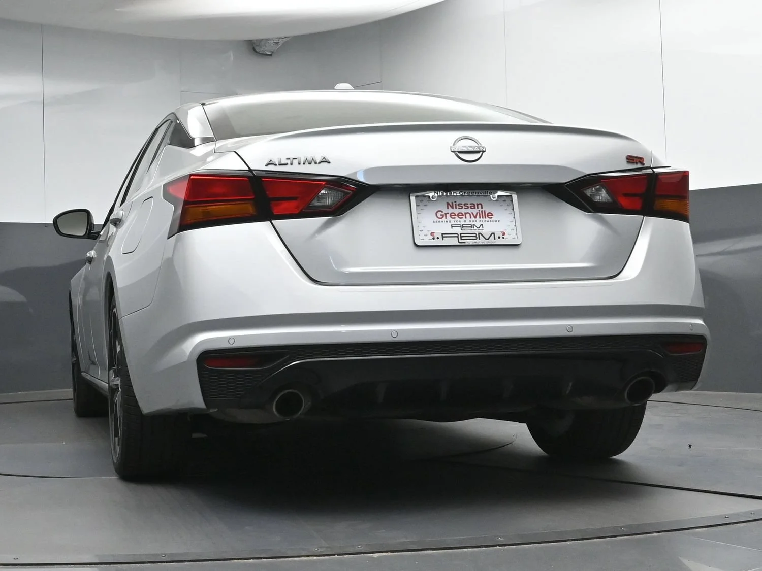 Certified Used 2025 Brilliant Silver Metallic Nissan SR image 25