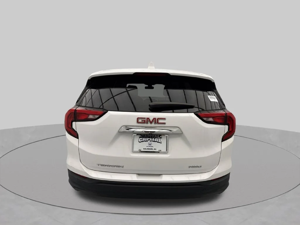 2020 GMC Terrain SLE SUV Slide 5