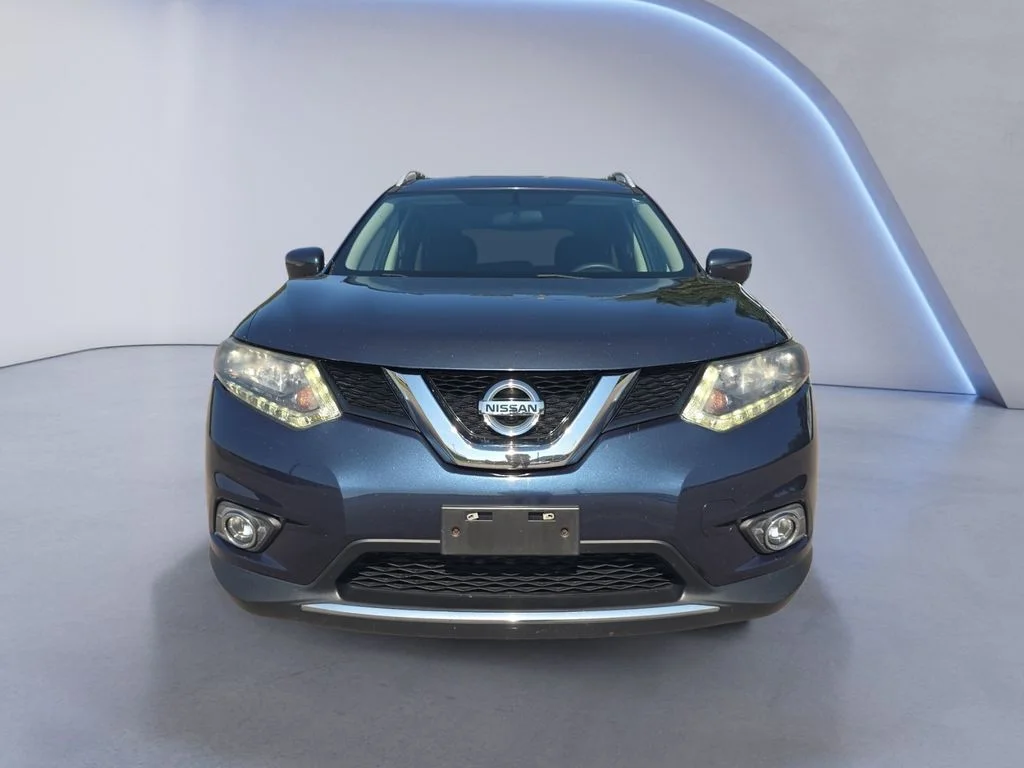 Used 2016 Arctic Blue Metallic Nissan SV image 9