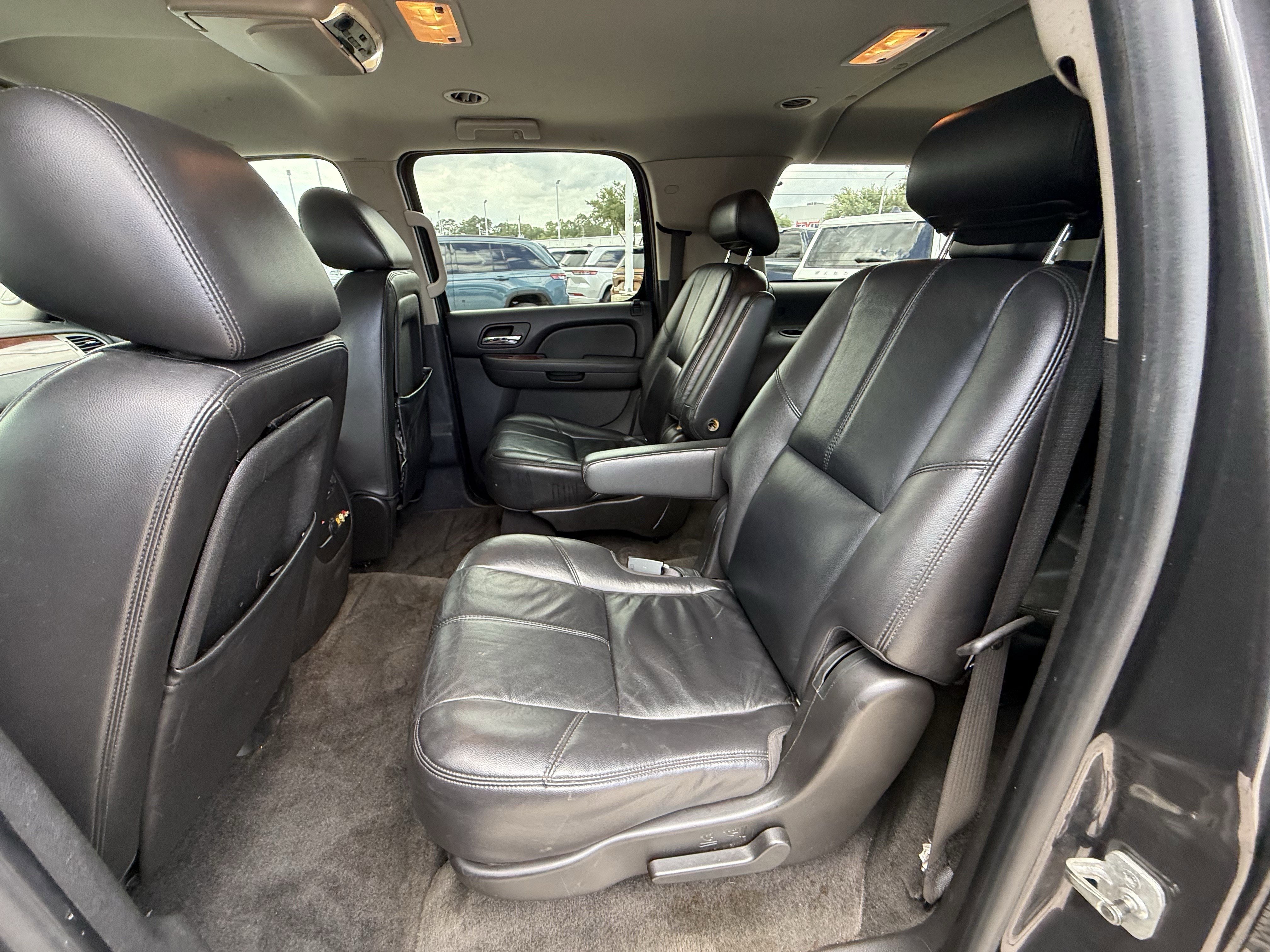 Used 2010 Taupe Gray Metallic Chevrolet LT image 26