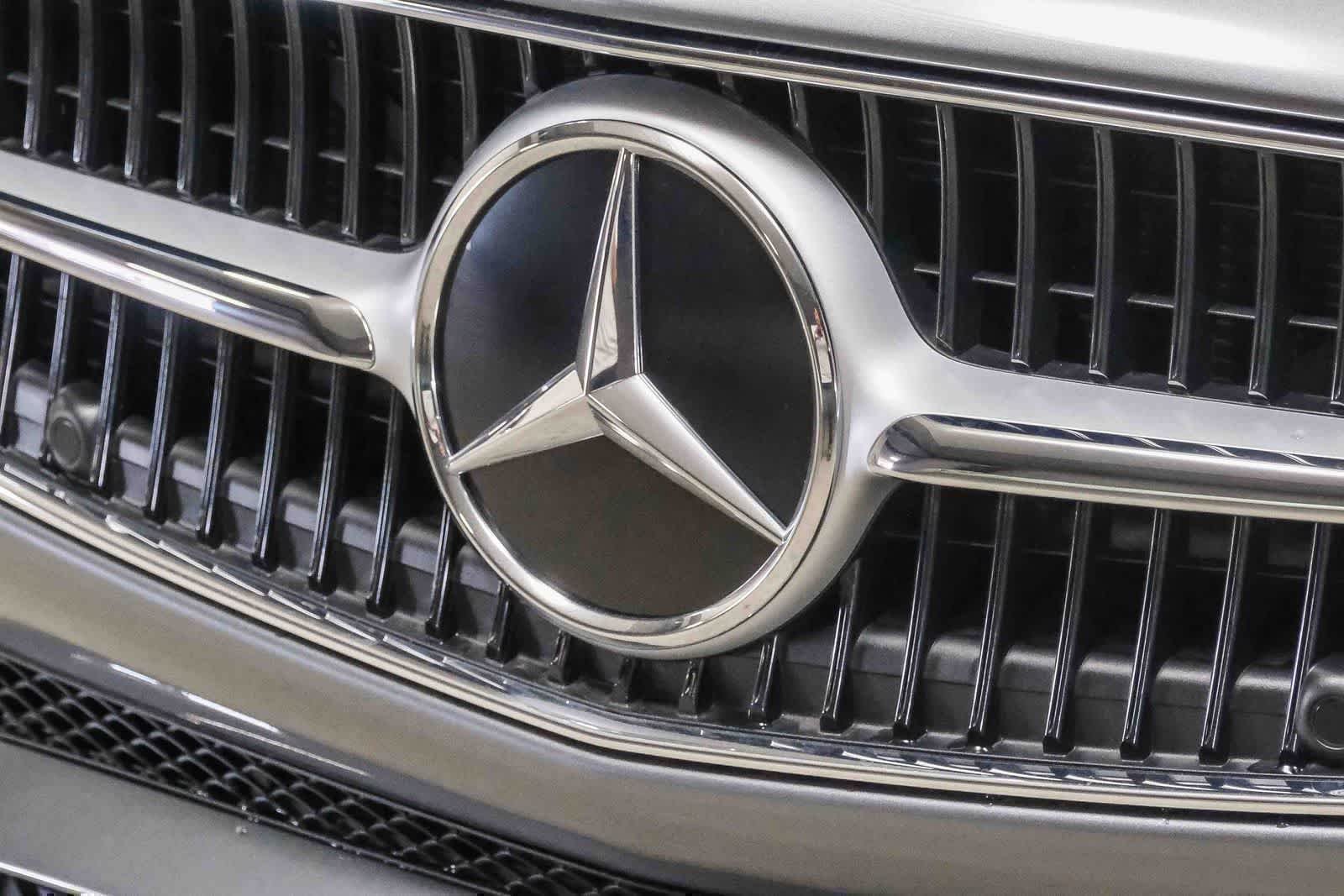 New 2026 Selenite Grey Metallic Mercedes-Benz C 300 image 13