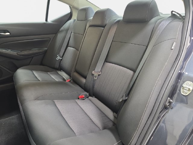 Used 2019 Blue Nissan 2.5 SV image 13