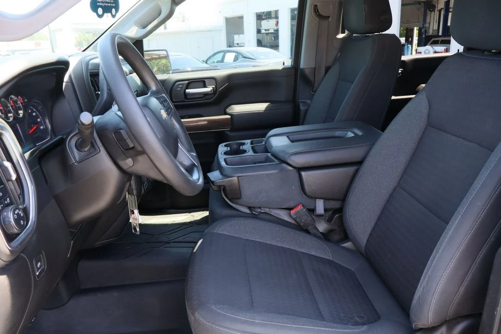 Used 2022 White Chevrolet LT image 22