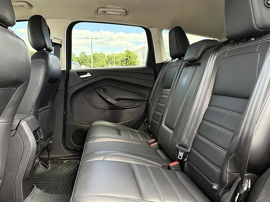 Used 2019 Lightning Blue Metallic Ford SEL image 10