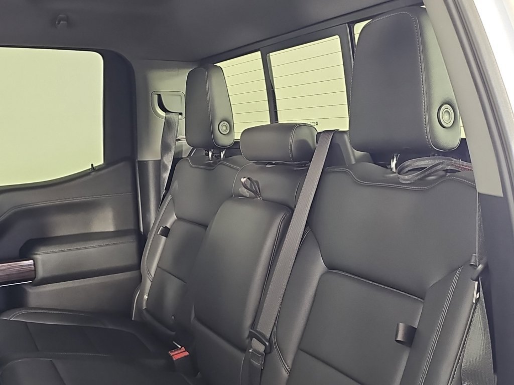 Used 2020 Silver Chevrolet LT image 15