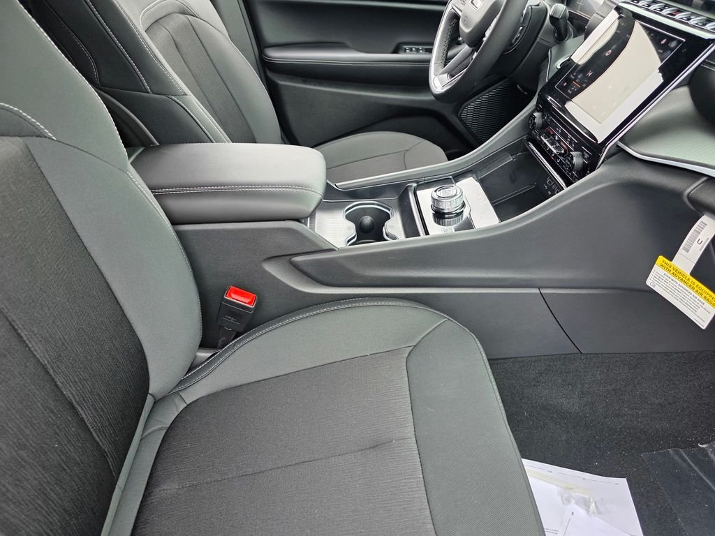 New 2026 Bright White Clear-Coat Exterior Paint Jeep Laredo X image 12