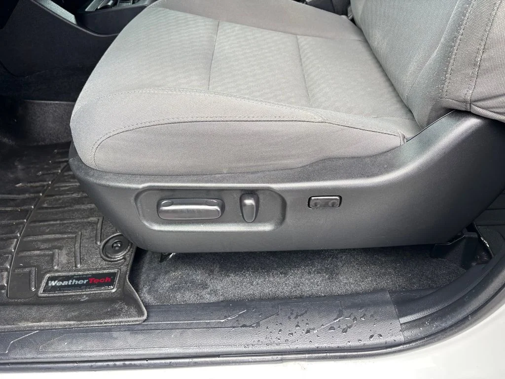 Used 2023 White Toyota SR5 image 25