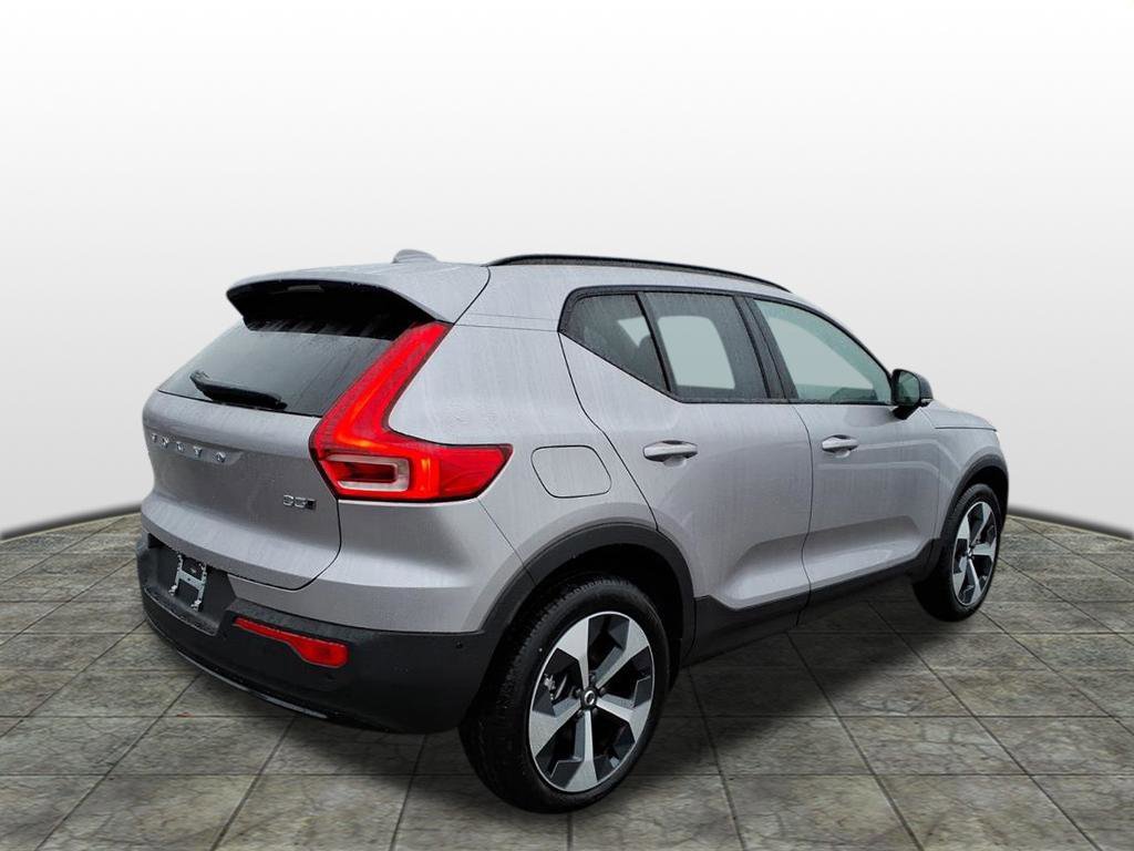 New 2026 Aurora Silver Volvo Plus image 3