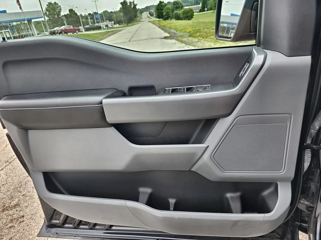 Used 2023 Blue Ford XLT image 23