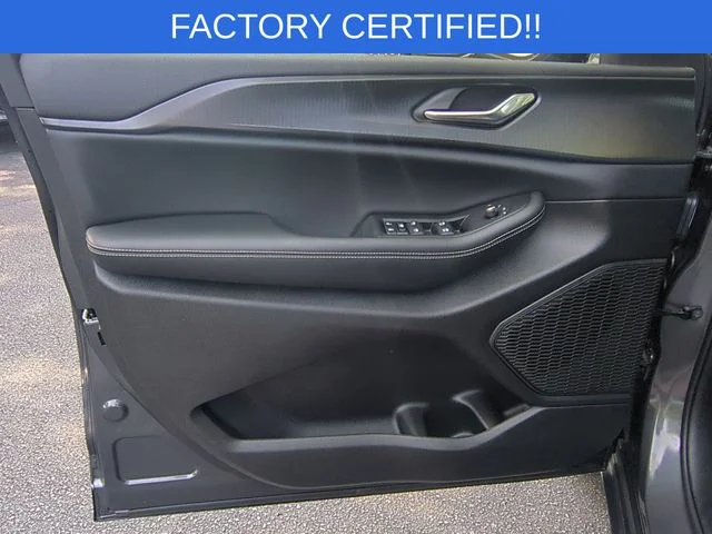 Used 2025 Gray Jeep Altitude X image 12