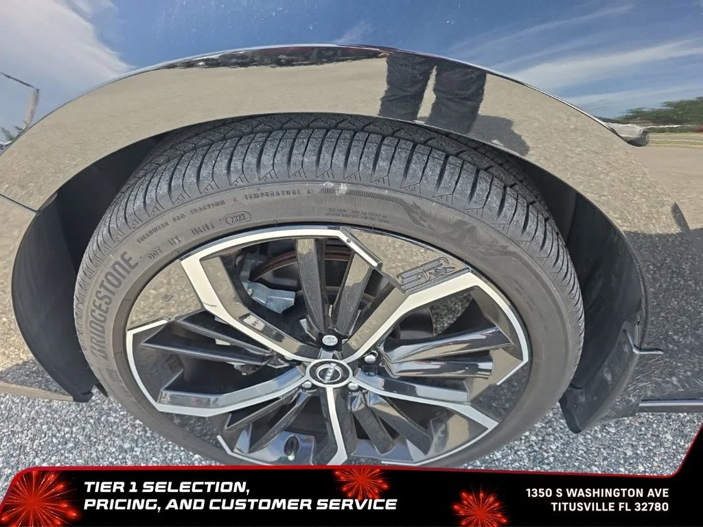 Used 2024 Black Nissan 2.5 SR image 3